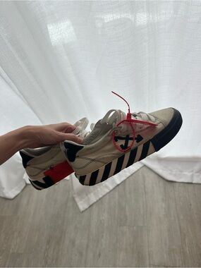 Off-White Low-Top Sneakers in White with Black Stripes & Red Accents